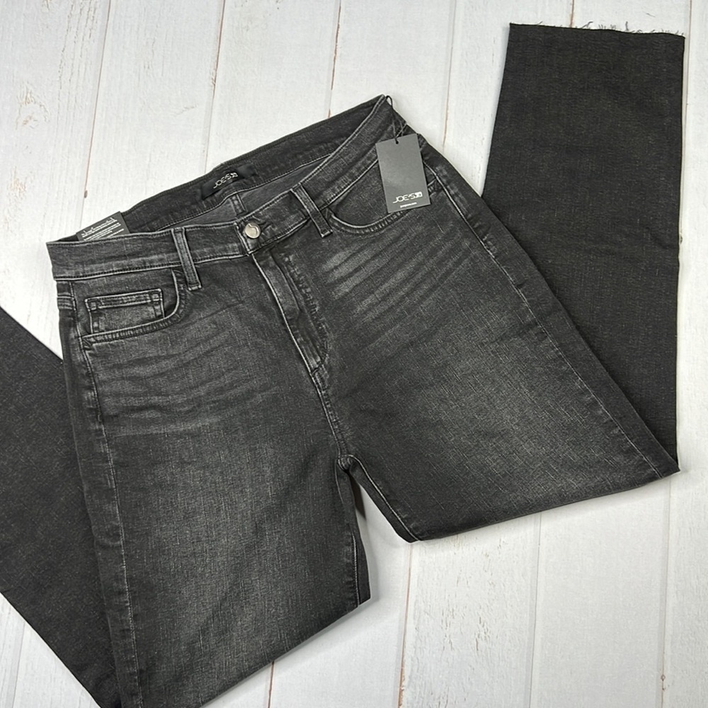 NWT - Joe's Jeans - Tomboy Slim Flawless - Size 29